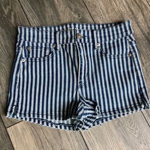 American Eagle hi-rise shortie shorts